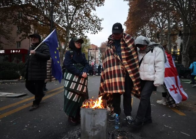 Gürcistan’da Seçim Protestosu Devam Ediyor